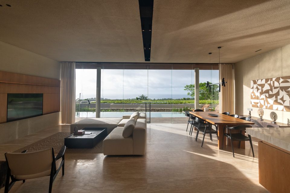 MELV Ocean 2BR C2 2024-Dec-25 (Grabchilev) H04